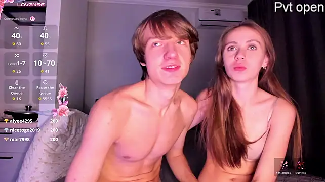 הופעת וובקאם של 4u4Love