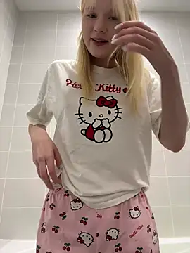 KoriMelon Chat XXX in diretta