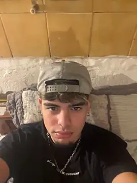 ElMen0r06 Show in webcam