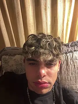 ElMen0r06 – webcam-show
