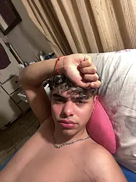 ElMen0r06 Webcam Show