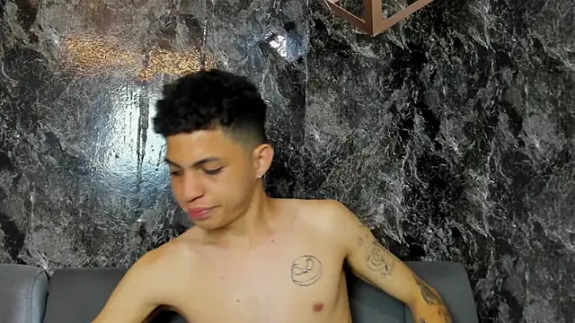 Show de cameron_lux77 na webcam