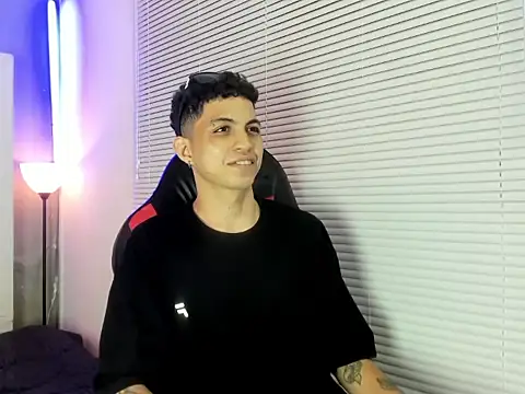 cameron_lux77 Adlı Modelin Web Kamerası Şovu
