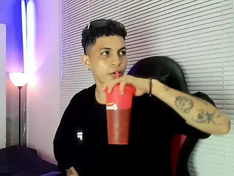 cameron_lux77: вебкам-шоу
