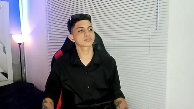 Show Webcam de cameron_lux77
