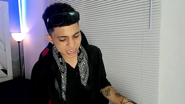 cameron_lux77 网络视讯表演
