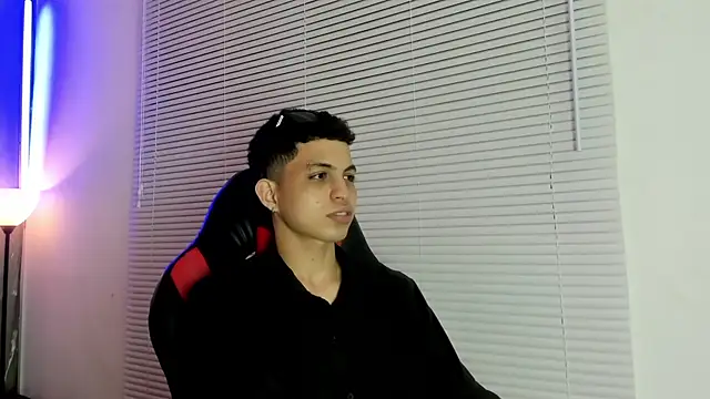 Show de cameron_lux77 na webcam