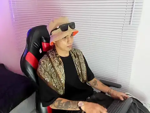 Вебкам-шоу cameron_lux77