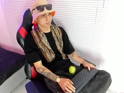 عرض كام cameron_lux77