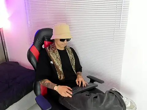 cameron_lux77 Webcam show