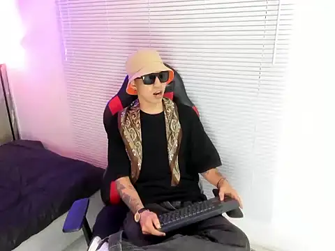 cameron_lux77 在線直播表演