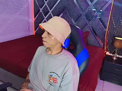 عرض كام cameron_lux77