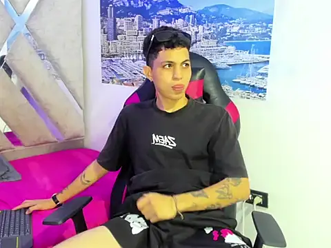 cameron_lux77 Webcam Show