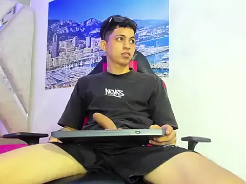 cameron_lux77's Webcam Show