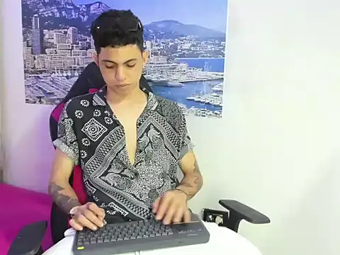 cameron_lux77: διαδικτυακό σόου στην κάμερα