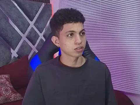 cameron_lux77のウェブカメラショー