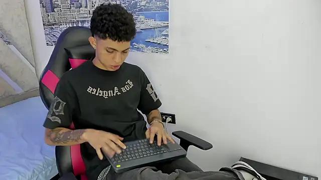 cameron_lux77のウェブカメラショー