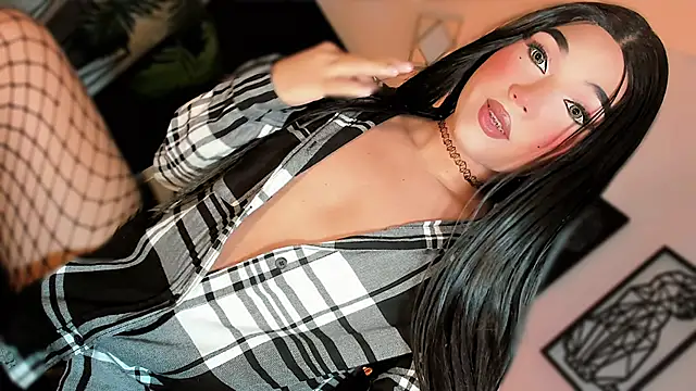 misstreslatin Show in webcam
