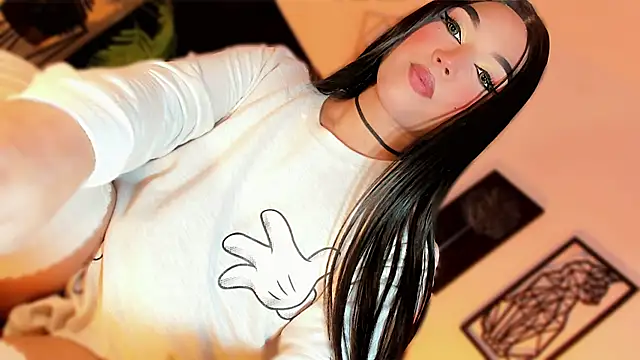 misstreslatin's Webcam Show