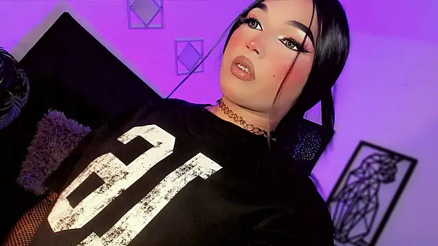 misstreslatin's Webcam Show
