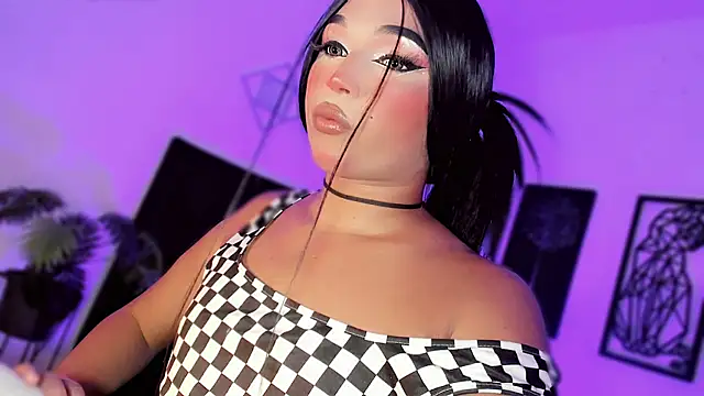 misstreslatinのウェブカメラショー
