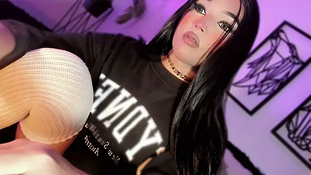 misstreslatinのウェブカメラショー