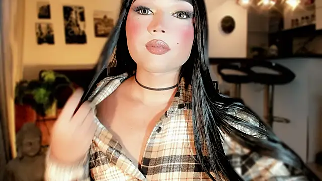 misstreslatin Show in webcam