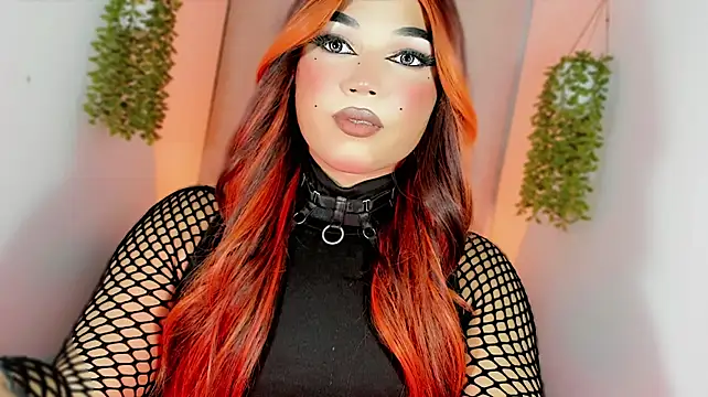 Show modela misstreslatin na web-kameri