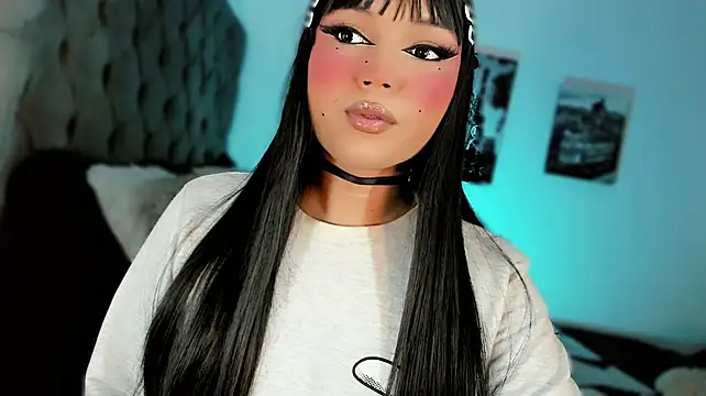 misstreslatin Show in webcam