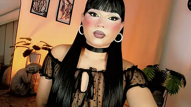 misstreslatin 在線直播表演