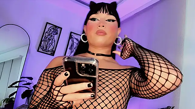 misstreslatin Show in webcam