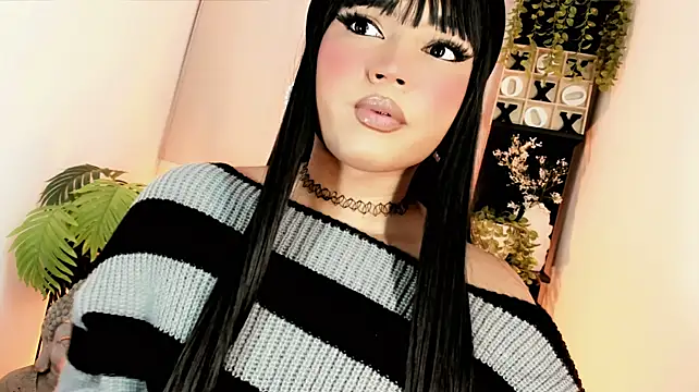 misstreslatin's Webcam Show