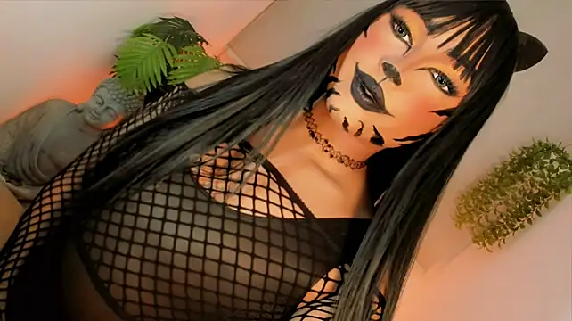 misstreslatin's Webcam Show