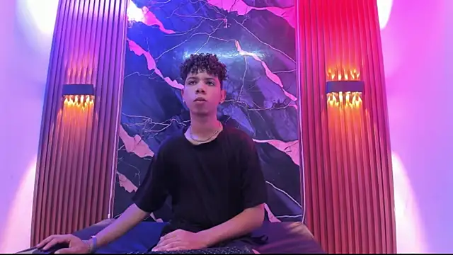 Amers_bigcock Show in webcam