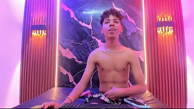 Amers_bigcock Webcam-Show