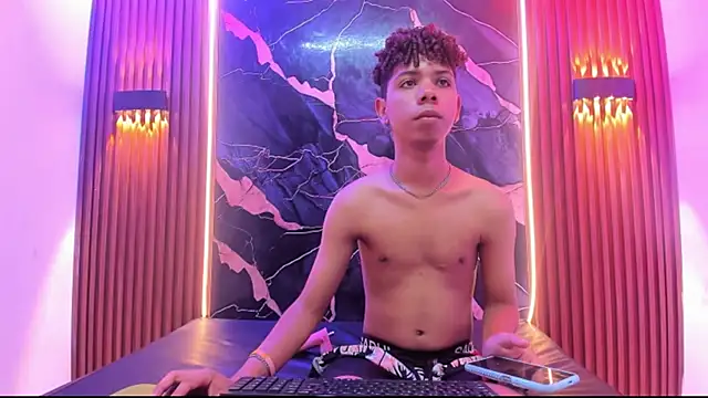 Amers_bigcock Webcam-Show