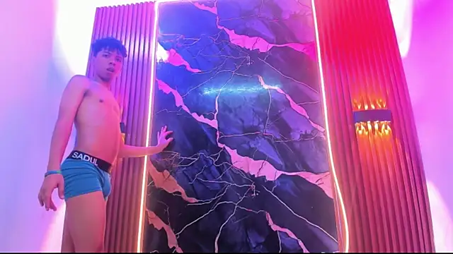 Pokazy przed kamerką – Amers_bigcock