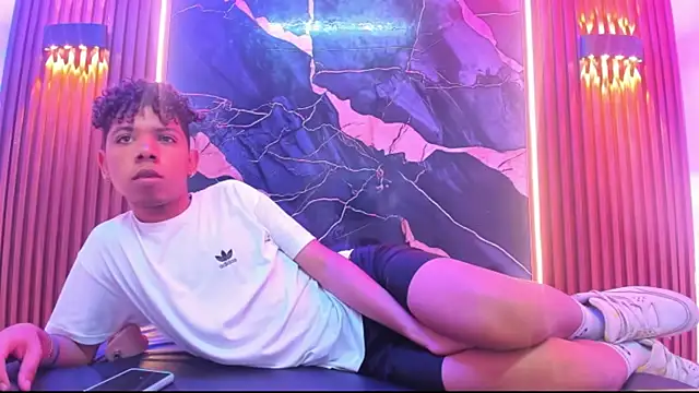 Amers_bigcock Webcam Show