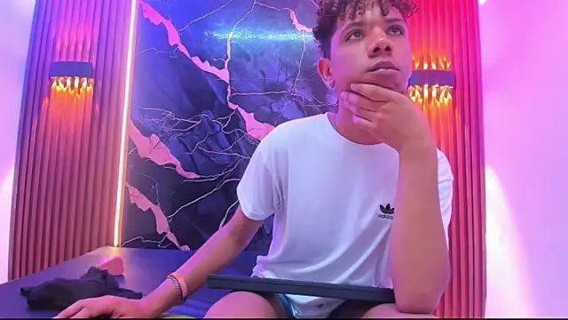 Amers_bigcock Webcam-Show