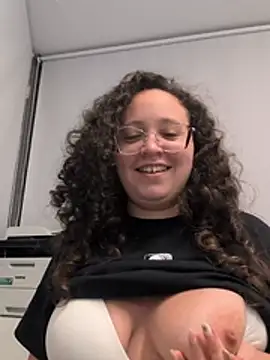 Chatroom XXX en direct de Gia_Bluexxx