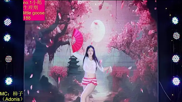 euphoria-001 在線直播表演