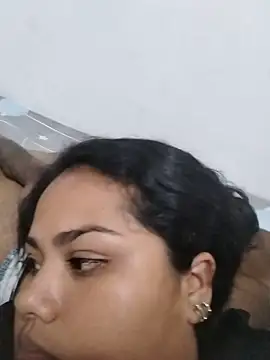 MiaBloom0's Webcam Show
