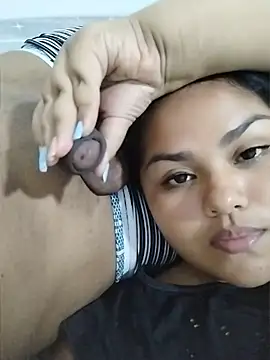 MiaBloom0 Show in webcam
