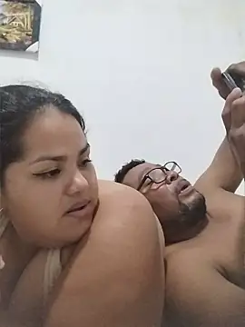 Chat XXX en directo de MiaBloom0