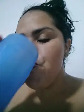 MiaBloom0's Webcam Show