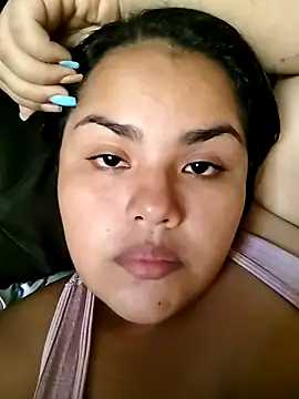 Show modela MiaBloom0 na web-kameri