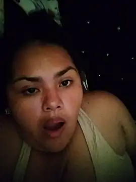 Show modela MiaBloom0 na web-kameri
