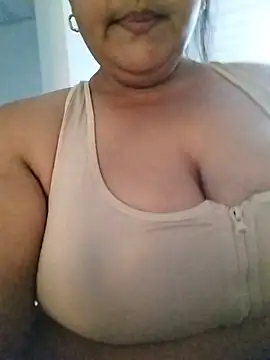 MiaBloom0's Webcam Show
