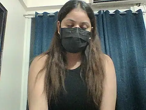 luvruhi Show in webcam