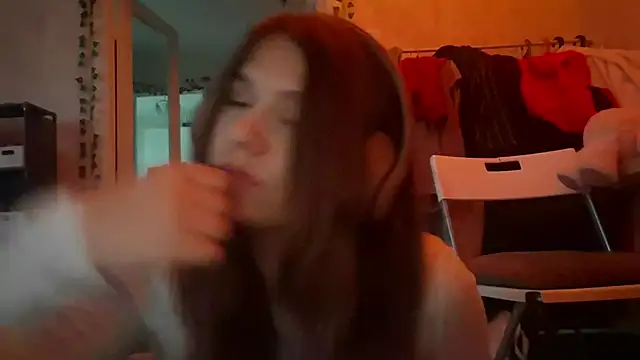 Small_joke's Live XXX Chat